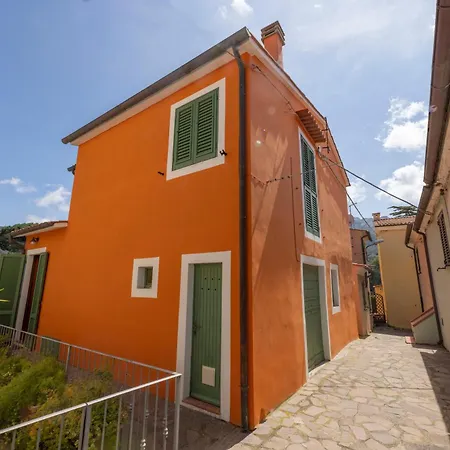 Vicolo Del Maestro - Goelba Apartment