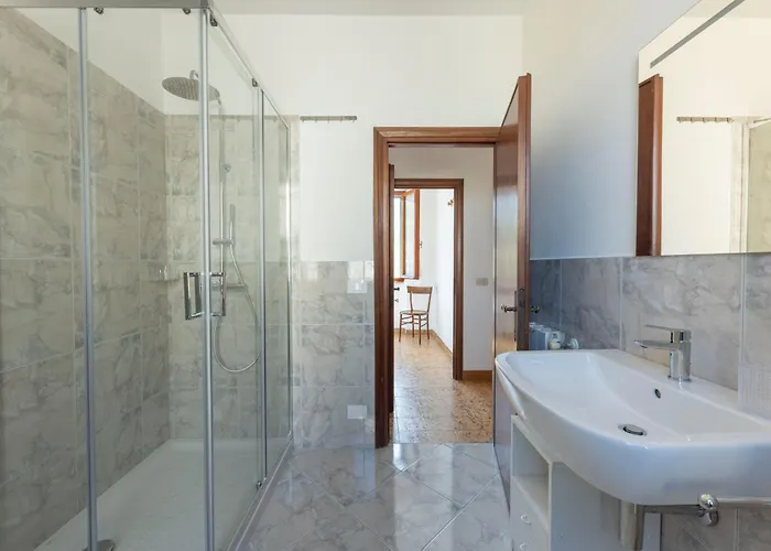 Vicolo Del Maestro - Goelba Марчиана-Марина